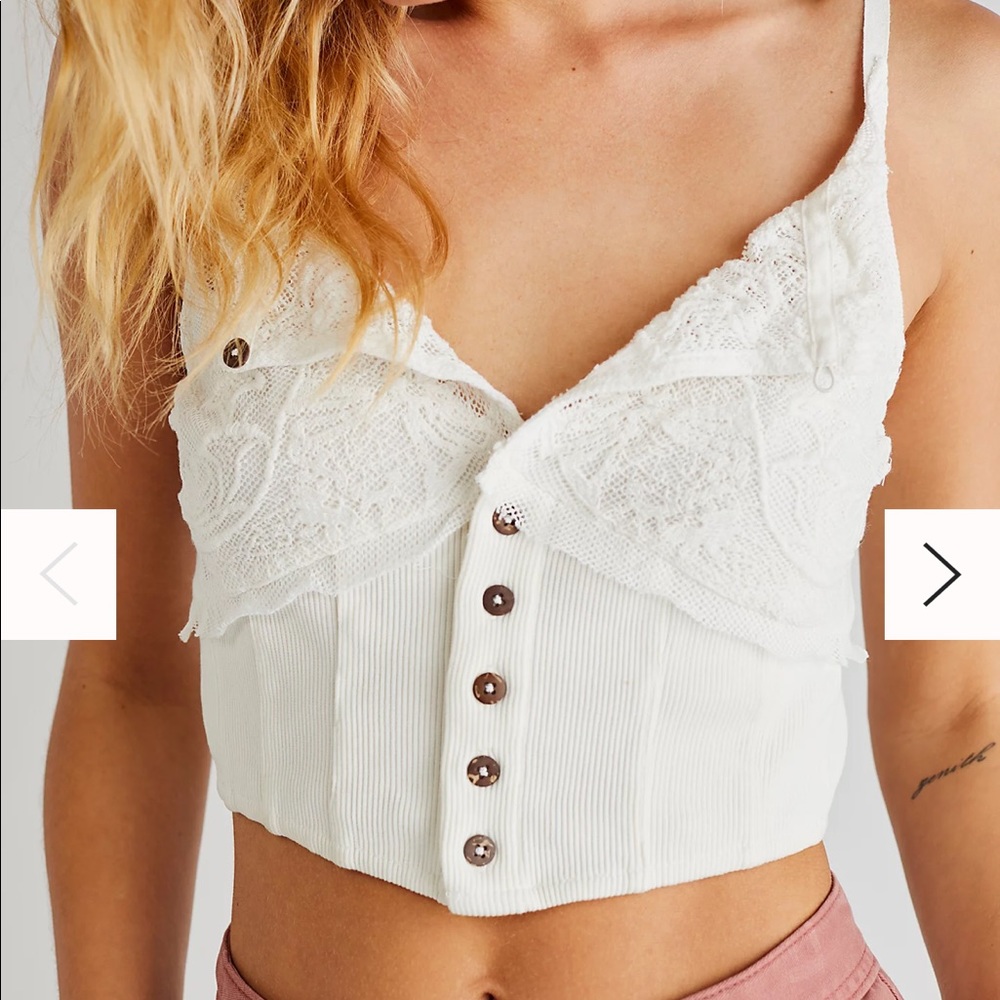 Free People Button-up white crop top, size M